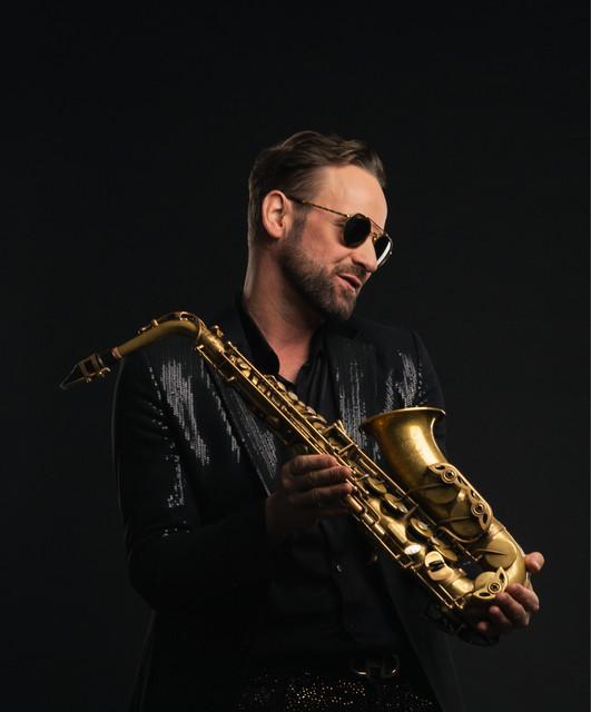 Max the Sax