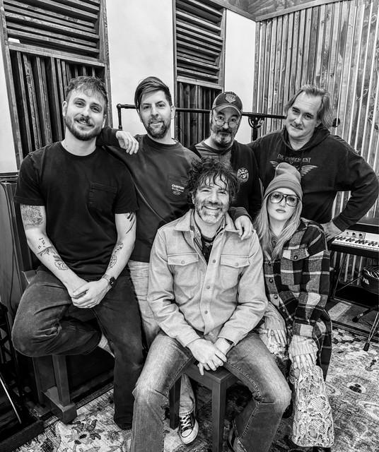 Stephen Kellogg and The Sixers
