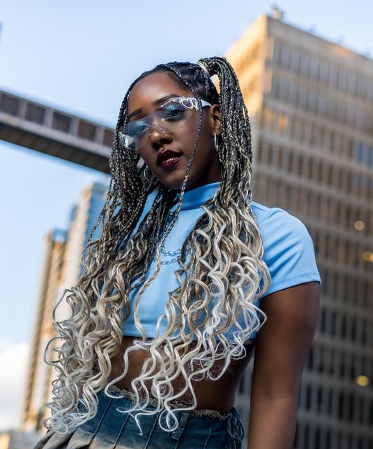 Naomi.