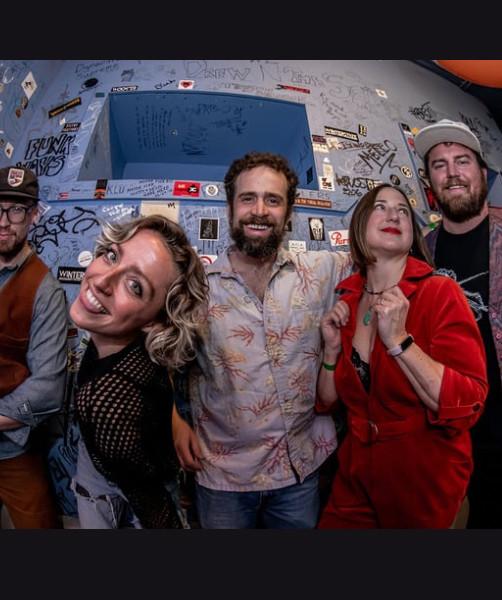 Pixie and The Partygrass Boys