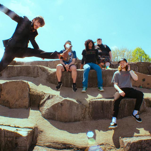 Carly Cosgrove, Summerbruise, Leisure Hour