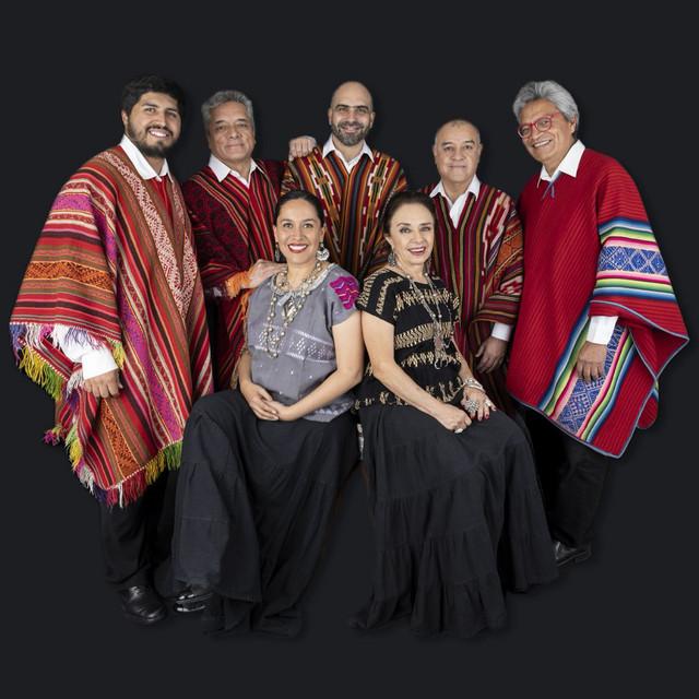 Los Folkloristas
