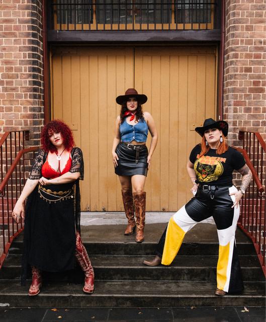 Vixens Of Fall