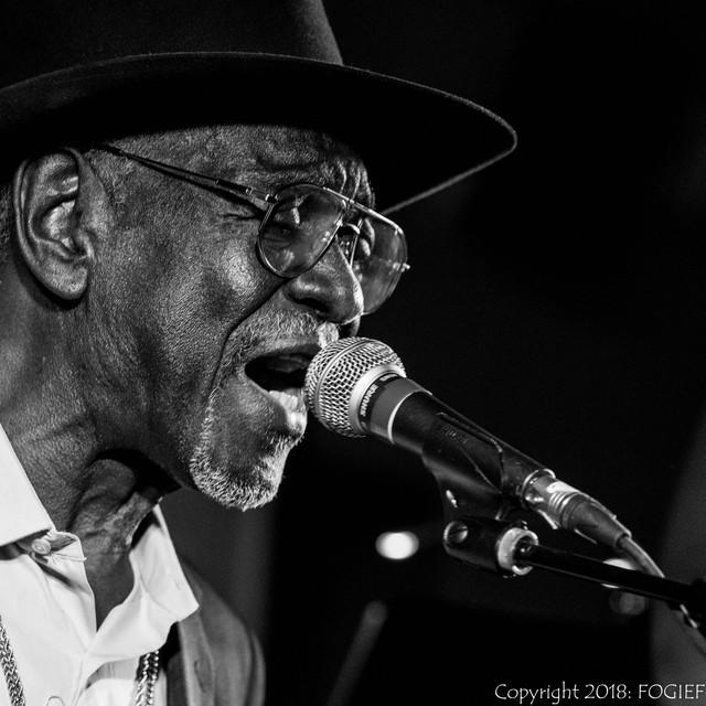 Frank Bey