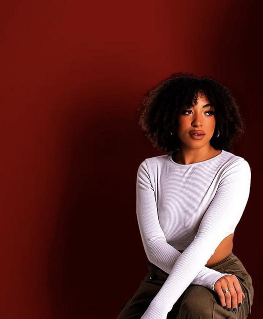 Kiera Weathers
