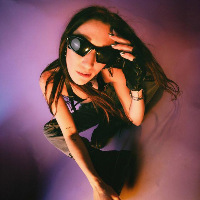 Emi Jeen