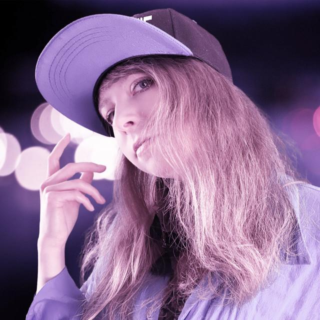 Shari Sophie