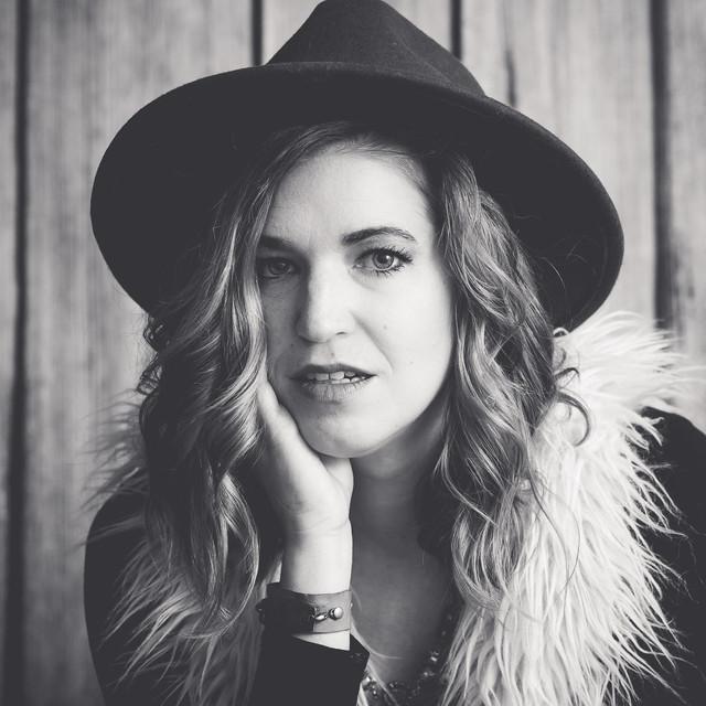 Kate Mills