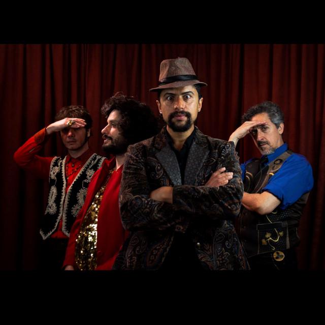 Mustache e os Apaches