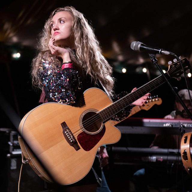 Abby Bryant & The Echoes