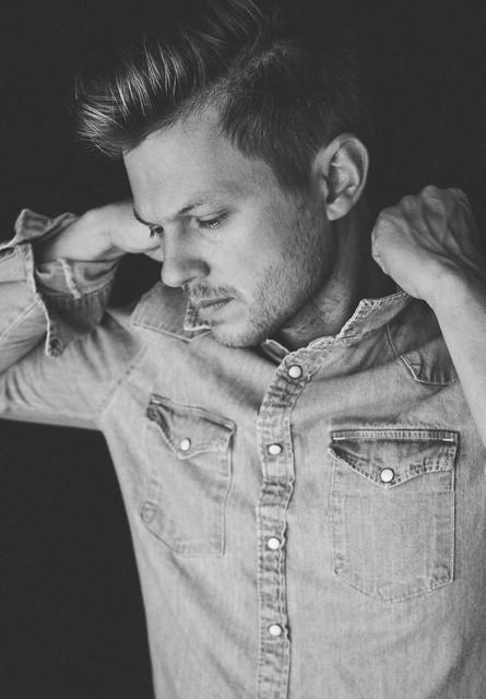 Dustin Ruth