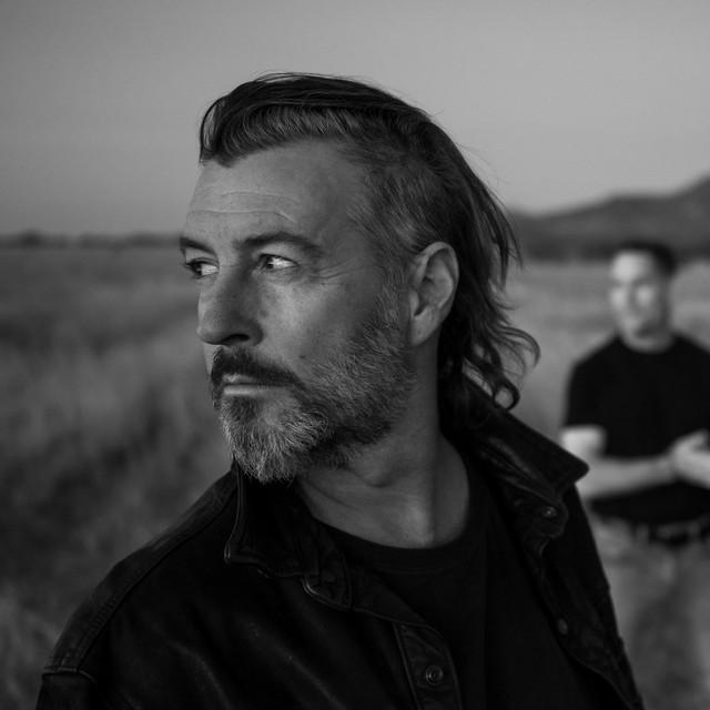 Roger Clyne & The Peacemakers