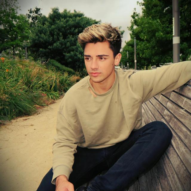 Joey Devries