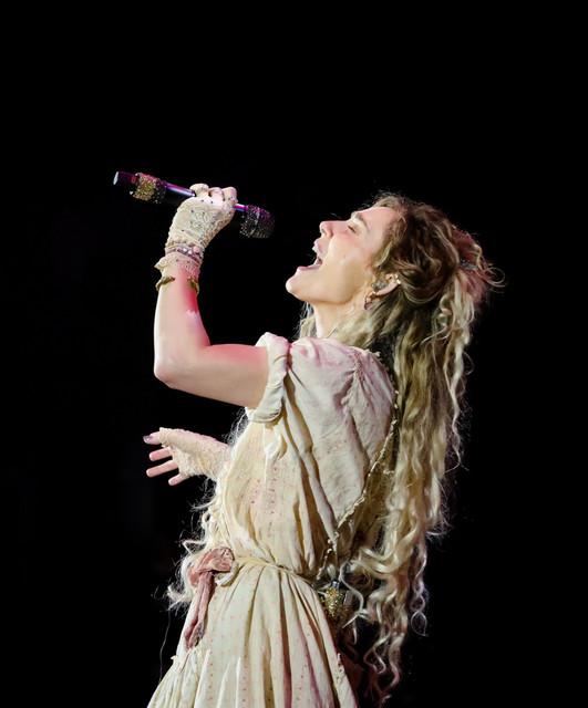 Clare Bowen