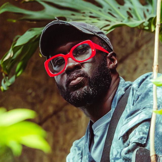 kwes.