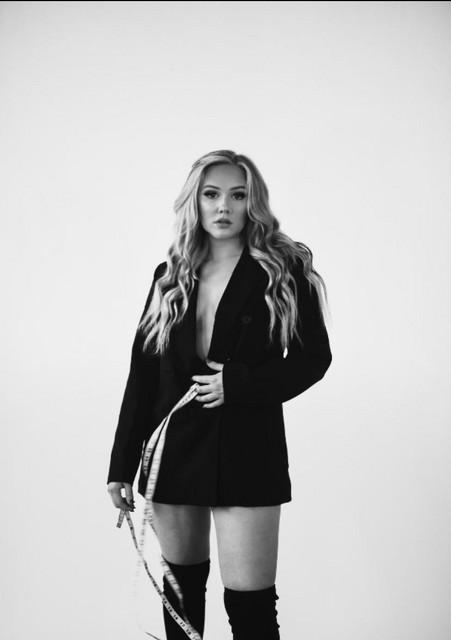 CALLIE YØUNG