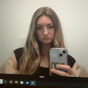 em's profile picture