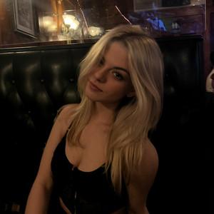 angelina heller's profile picture