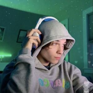 manon's profile picture