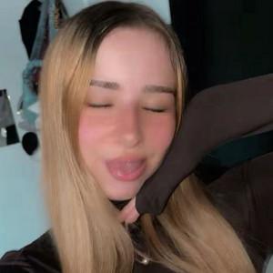Emelyneczll