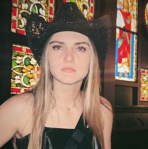 erin's profile picture