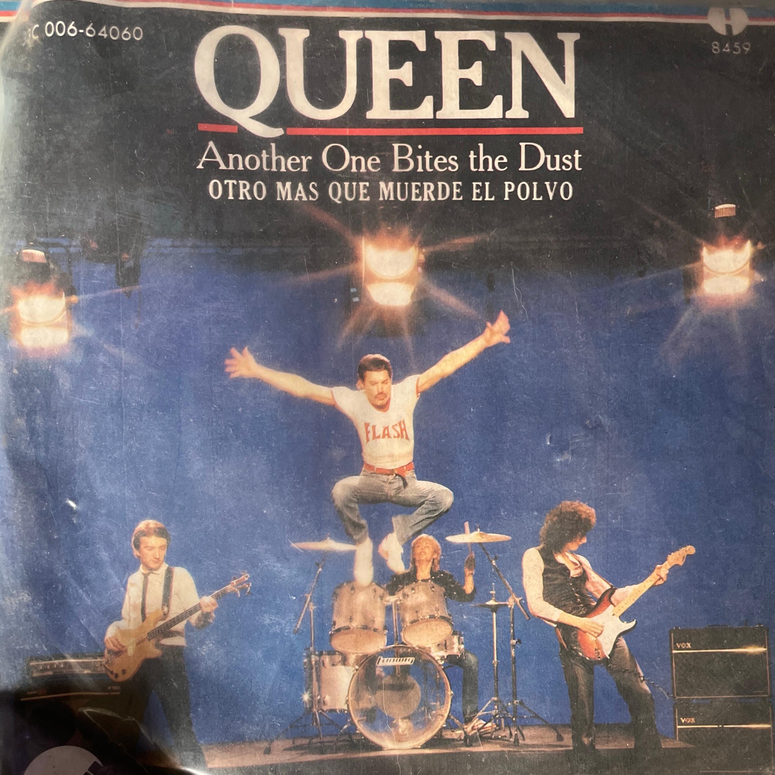 Another One Bites the Dust / OTRO MÁS QUE MUERDE EL POLVO